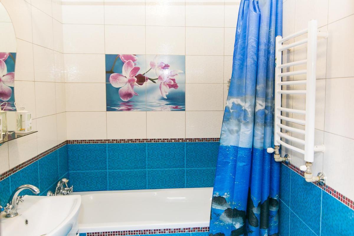 Vip Apartmens Faraon On Illinskaya 1 Floor 수미 외부 사진