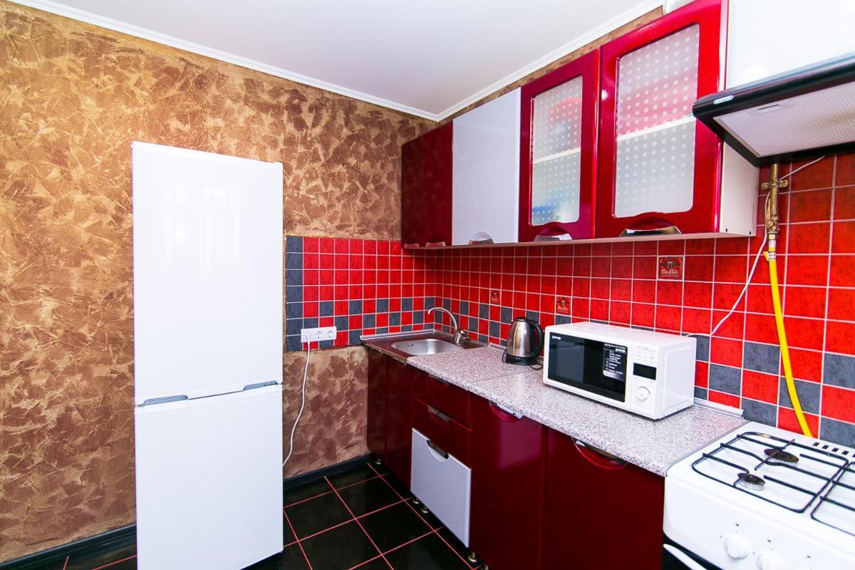 Vip Apartmens Faraon On Illinskaya 1 Floor 수미 외부 사진